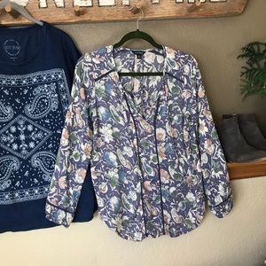 Lucky blouse XS, tie-neck floral blouse. Bohemian